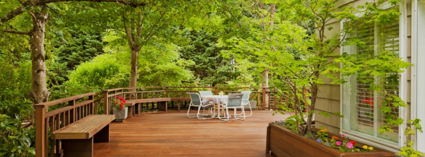 Beautiful modern rooftop deck with city view